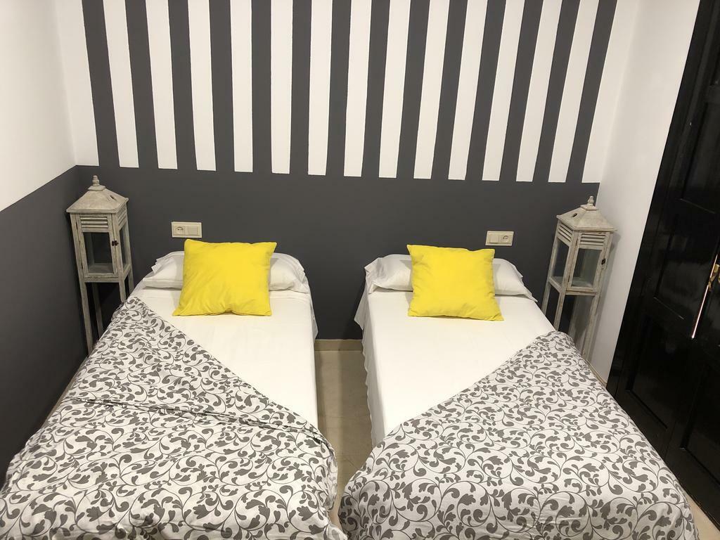 Flats Friends Plaza De La Reina Ξενοδοχείο Βαλένθια Δωμάτιο φωτογραφία